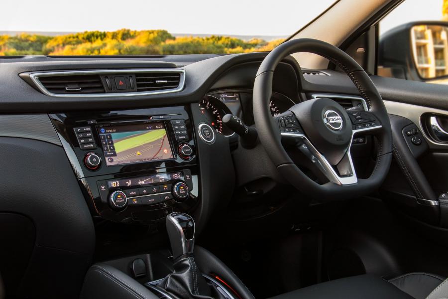 Торпедо Nissan Qashqai N-Tec 2017 года  (AU) (фото 26 из 37)